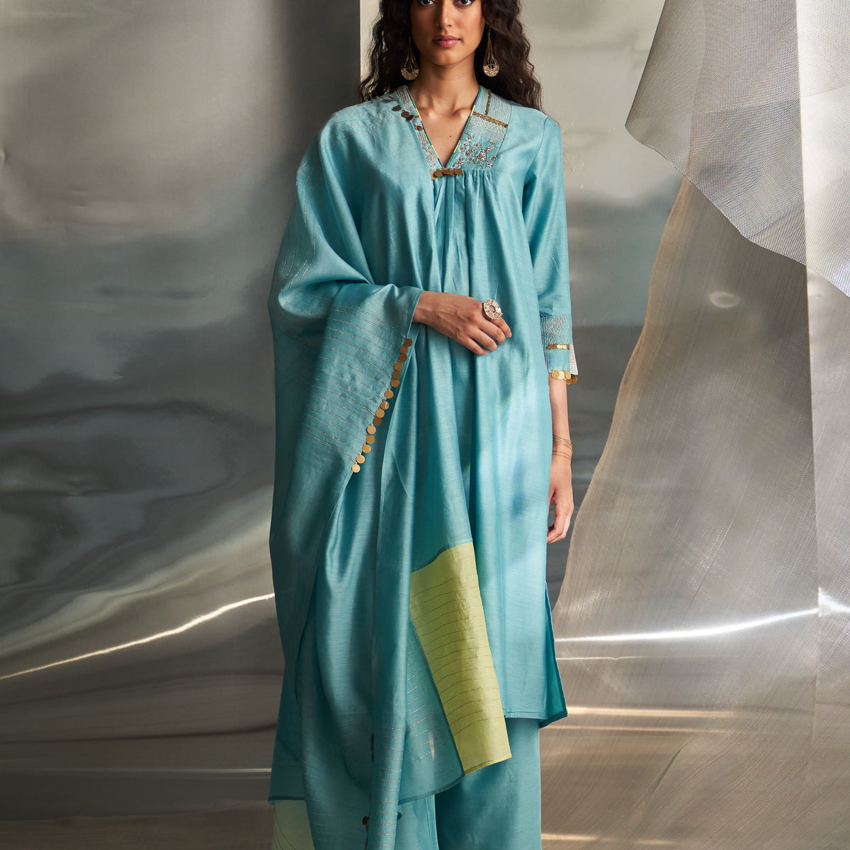 miSr V-Neck Kurta Set (2 Colour Options)